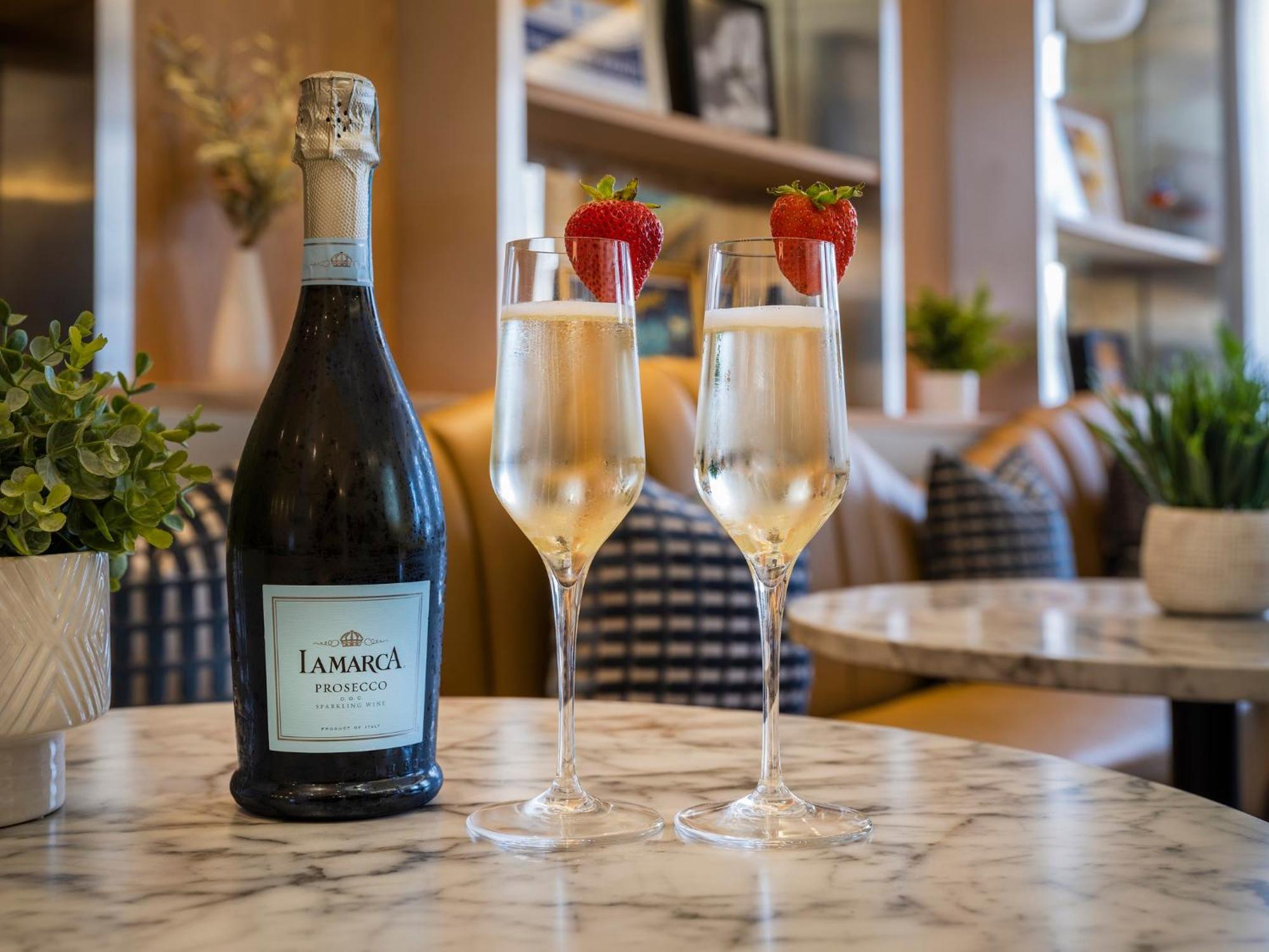 Voco Fiorello - Laguardia East By Ihg New York Eksteriør bilde